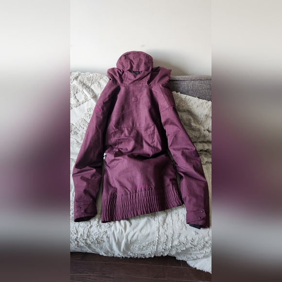 Oakley xs ski jacket.. covers bum - Picture 4 of 5